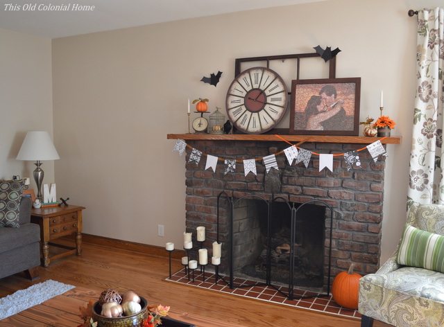 Halloween mantel with banner