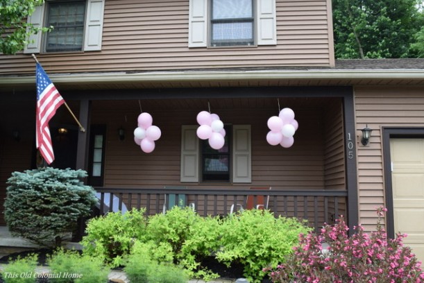 Pink and white flower balloons