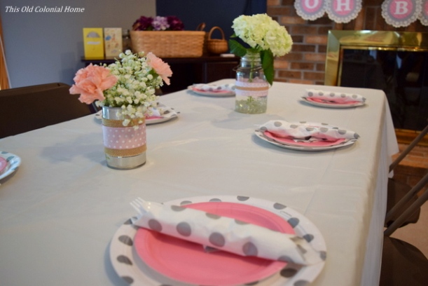 pink gray polka dots table